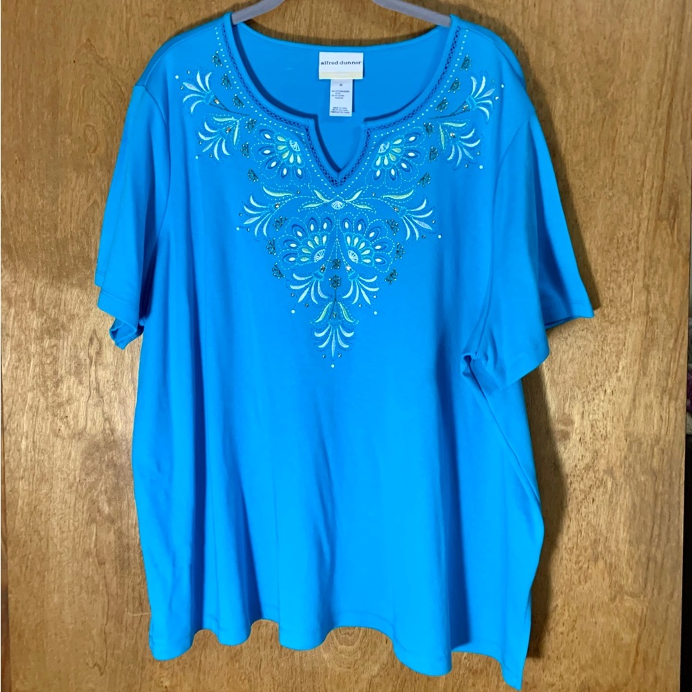 Women’s top.